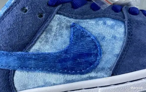400 CT2552 Nike Dunk QS Low SB 0427